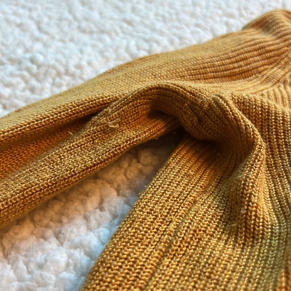 🦋3/$20 A New Day Target Gold long Yarn Cardigan with no pockets - Picture 9 of 10